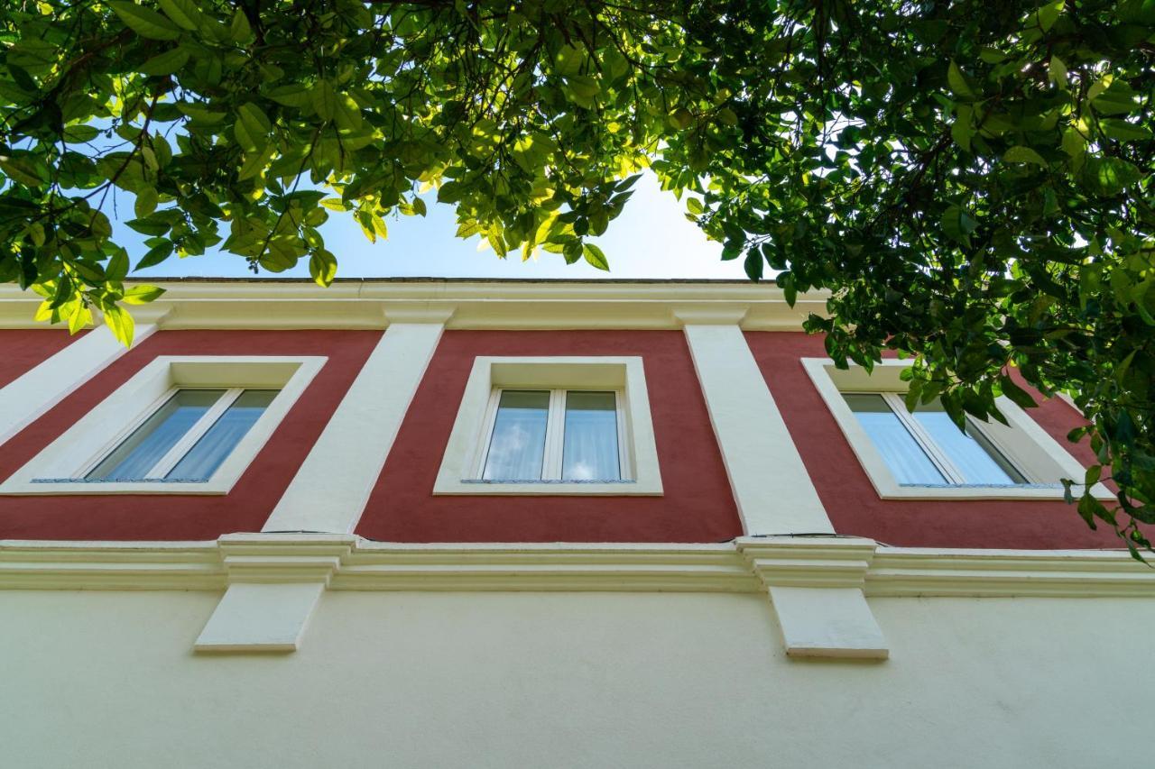 Puerta Principe Luxury Apartments Seville Exterior photo