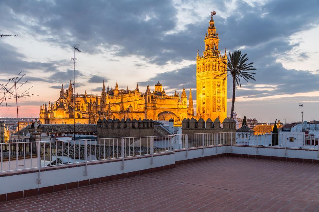 Puerta Principe Luxury Apartments Seville Exterior photo