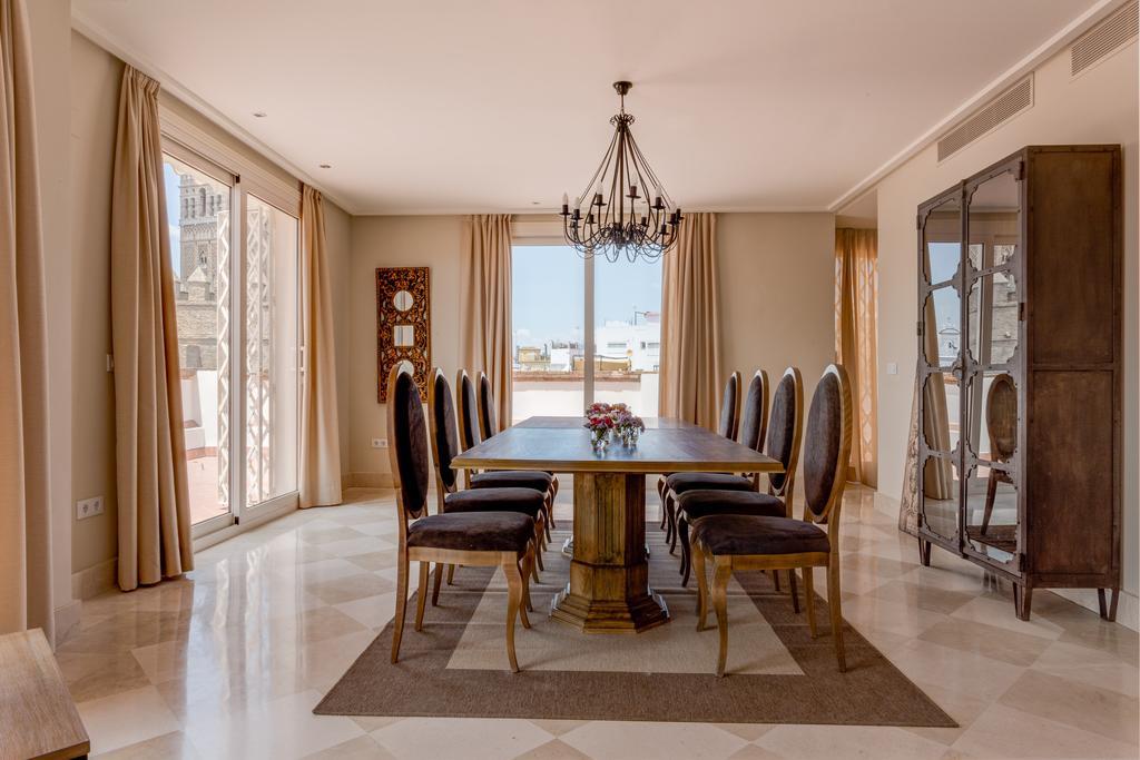 Puerta Principe Luxury Apartments Seville Exterior photo