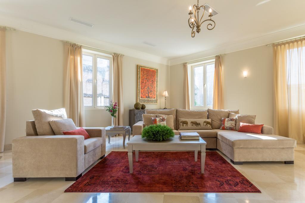 Puerta Principe Luxury Apartments Seville Exterior photo