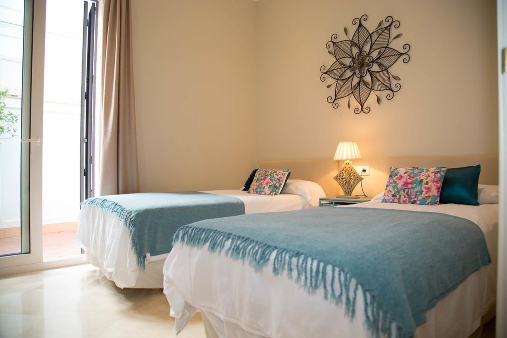 Puerta Principe Luxury Apartments Seville Exterior photo