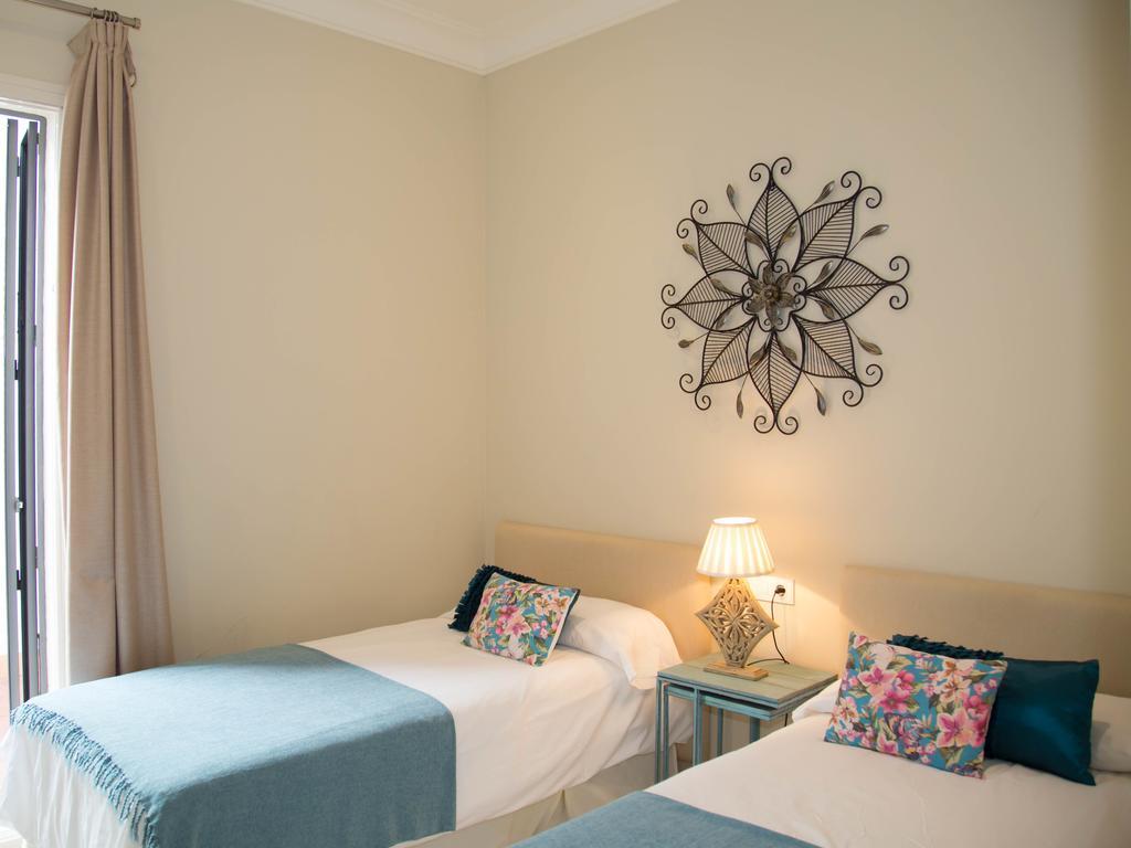 Puerta Principe Luxury Apartments Seville Exterior photo