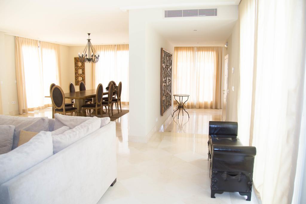 Puerta Principe Luxury Apartments Seville Exterior photo