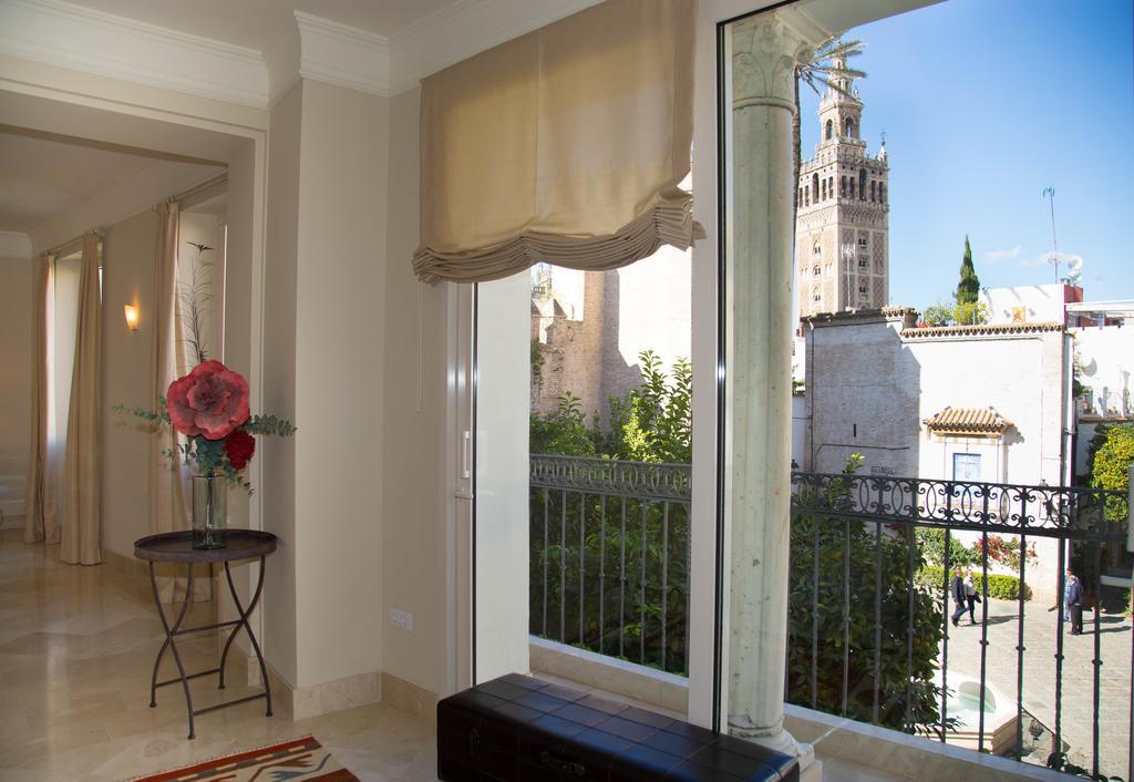 Puerta Principe Luxury Apartments Seville Exterior photo