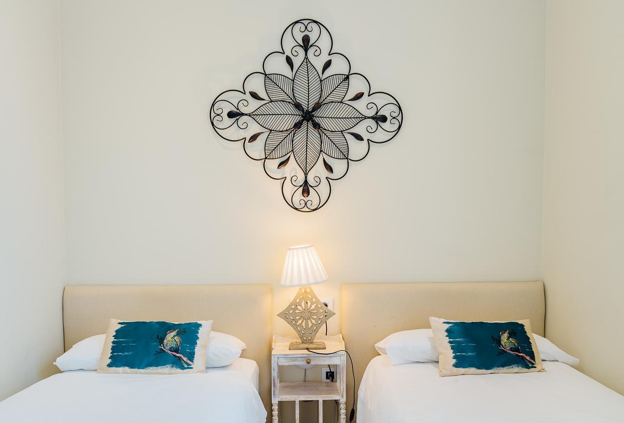 Puerta Principe Luxury Apartments Seville Exterior photo