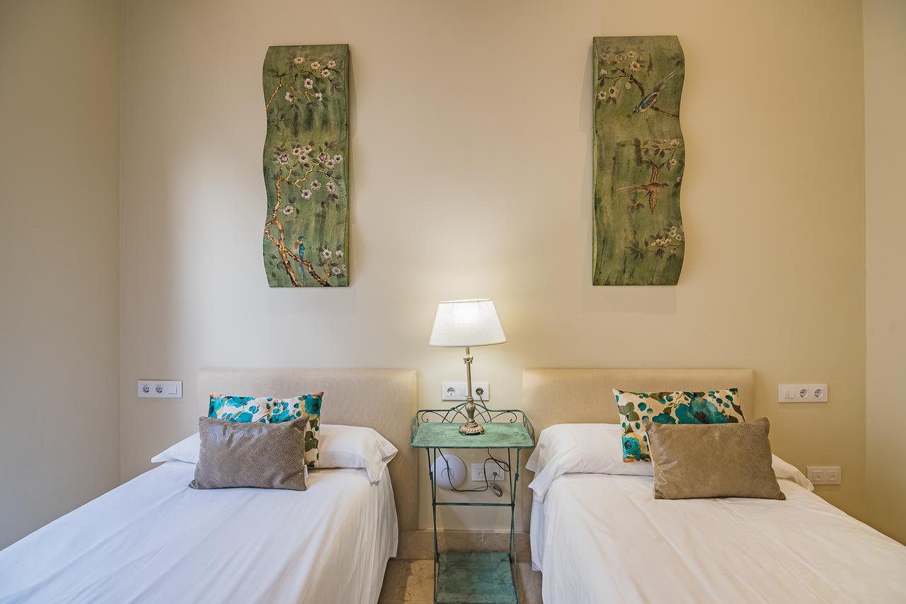 Puerta Principe Luxury Apartments Seville Exterior photo