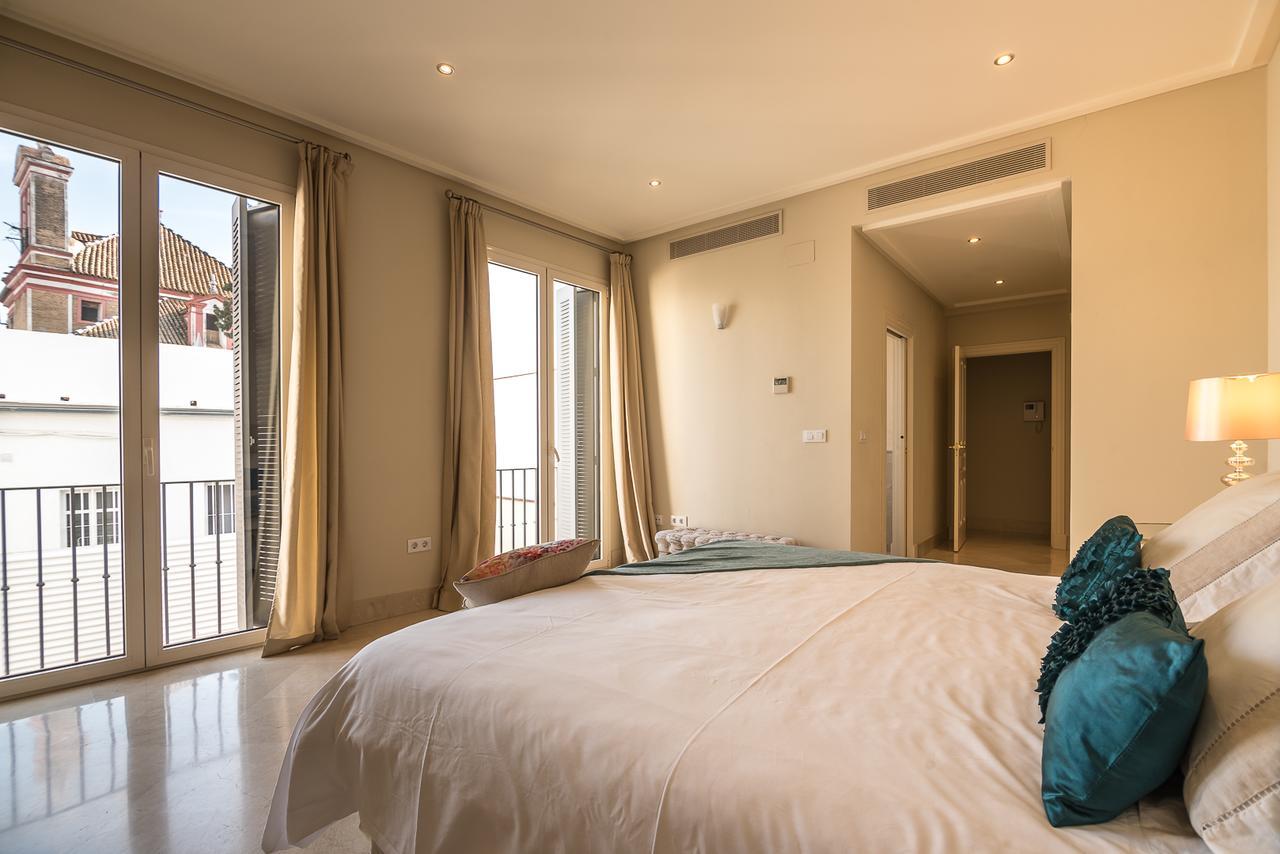 Puerta Principe Luxury Apartments Seville Exterior photo
