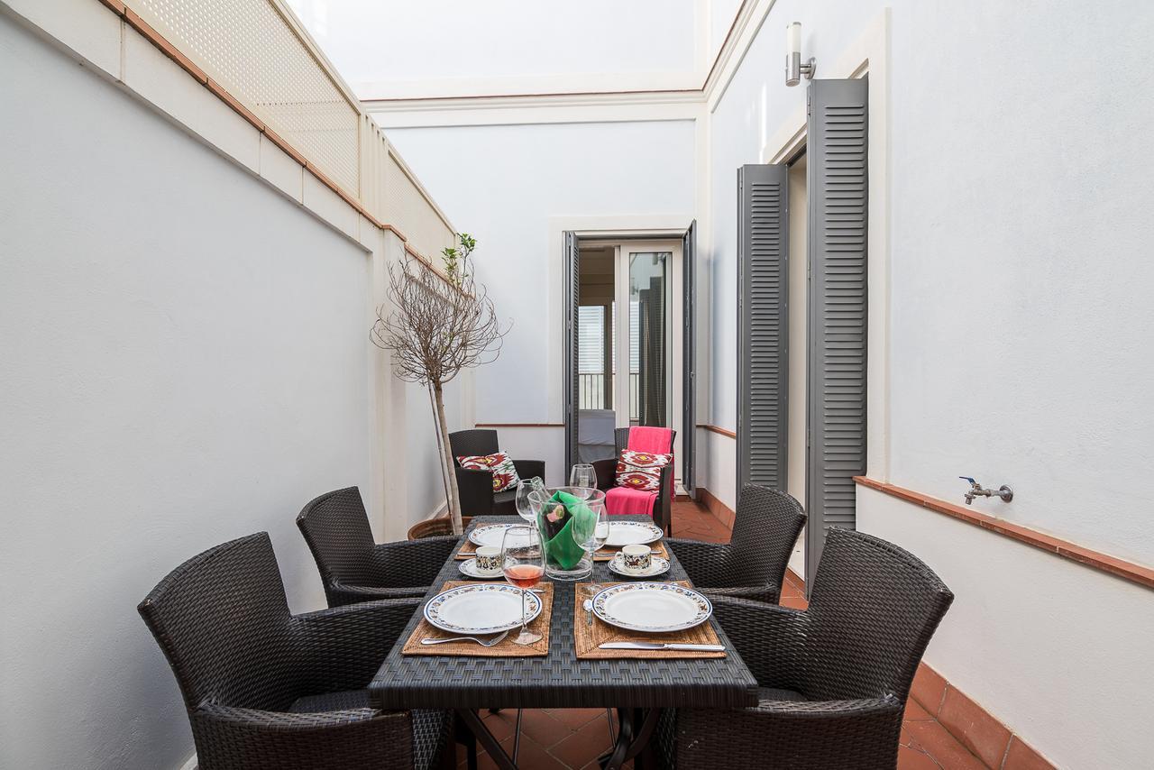 Puerta Principe Luxury Apartments Seville Exterior photo