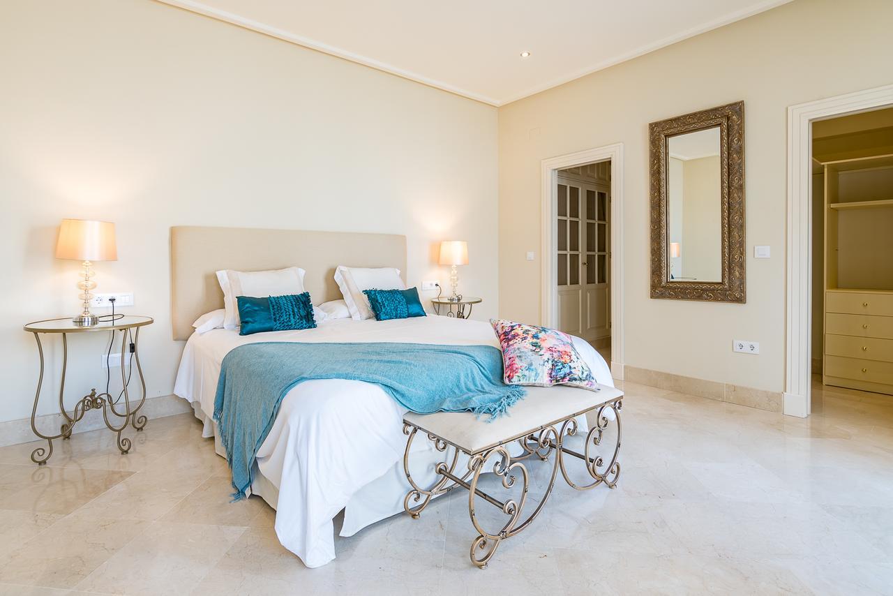 Puerta Principe Luxury Apartments Seville Exterior photo