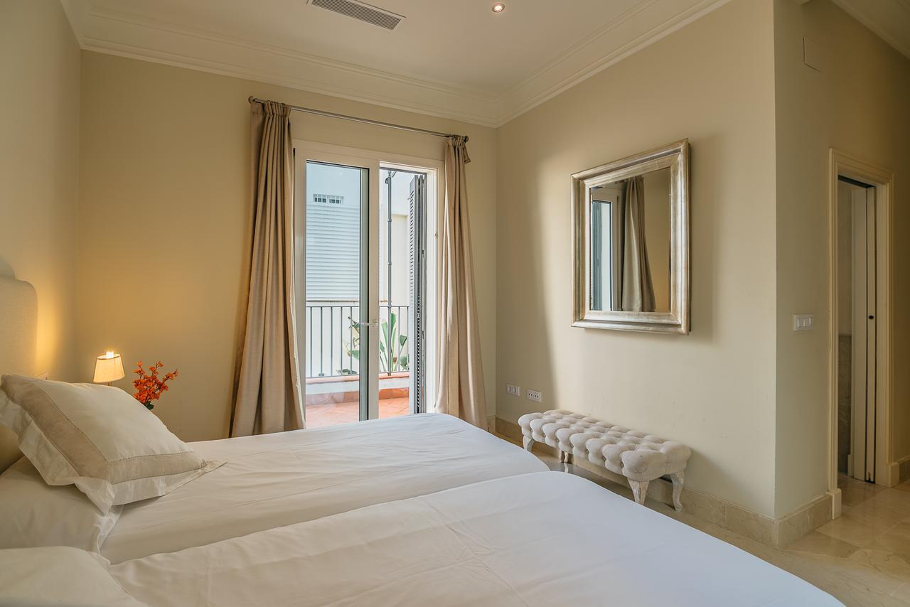 Puerta Principe Luxury Apartments Seville Exterior photo