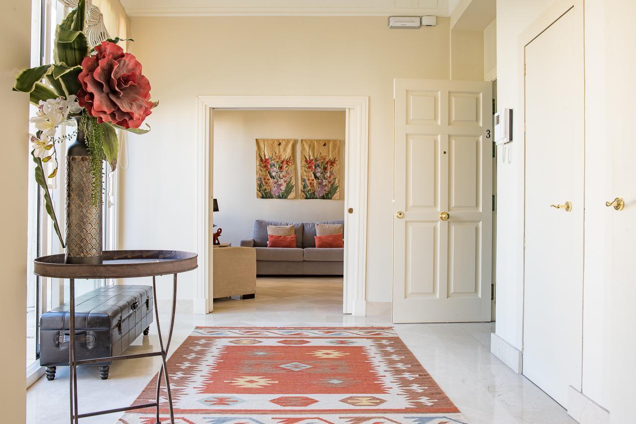 Puerta Principe Luxury Apartments Seville Exterior photo