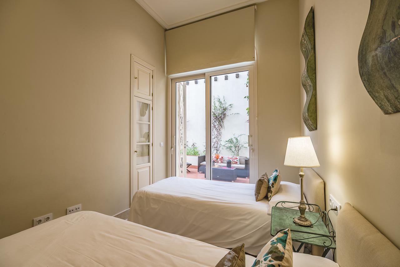 Puerta Principe Luxury Apartments Seville Exterior photo